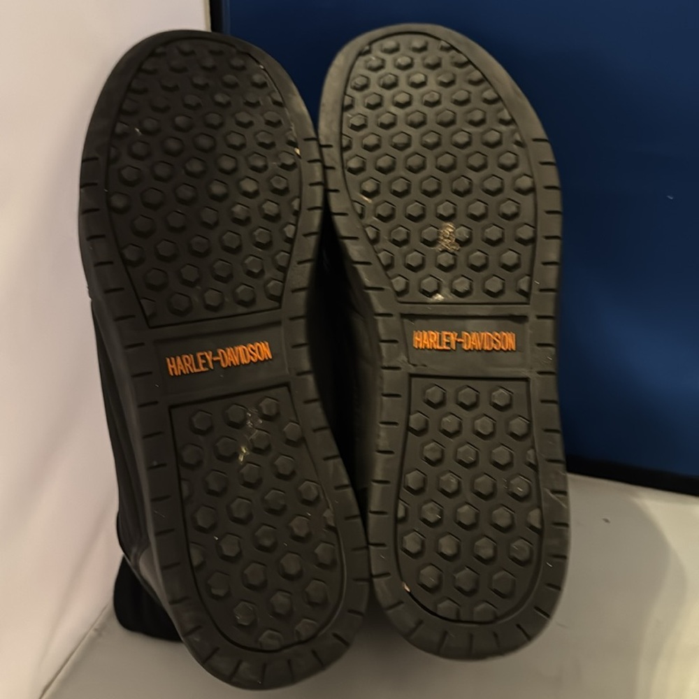 We need a Harley Davidson high tops size 11.5‎ - Picture 8 of 10